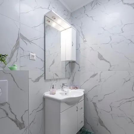 Apartamento Lana Mlini