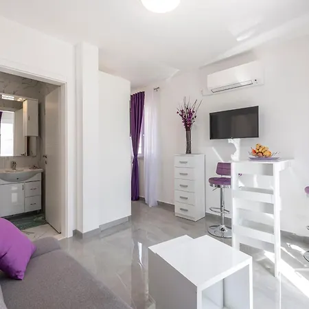 Apartamento Lana Mlini