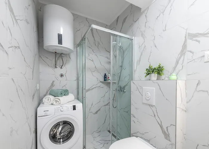 Lana شقة مْليني